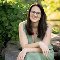 Alison Zak.jpg